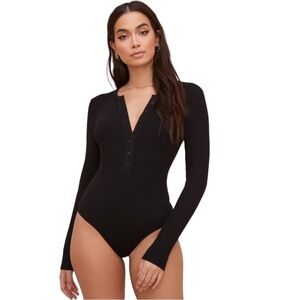 ASTR The Label Ribbed Henley Button Bodysuit Black Size Small